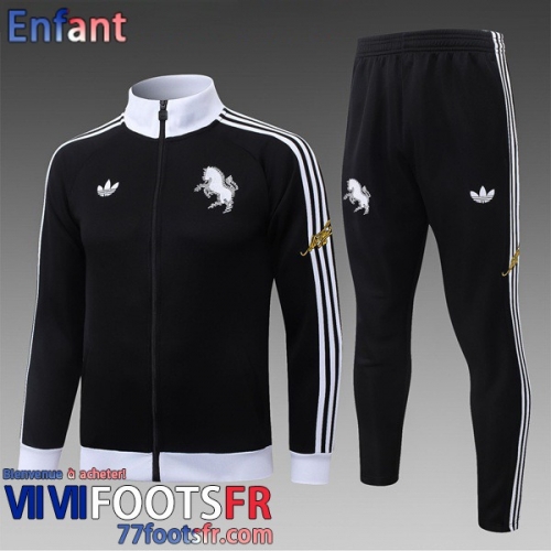 KIT: Veste Foot Juventus Enfant 26 27 C1164 KIT: Veste Foot Juventus Enfant 26 27 C1164