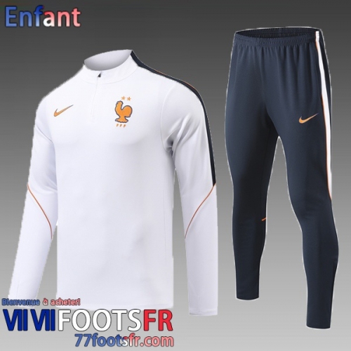 KIT: Survetement de Foot France Enfant 26 27 C1186 KIT: Survetement de Foot France Enfant 26 27 C1186