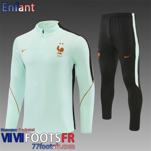 KIT: Survetement de Foot France Enfant 26 27 C1197 KIT: Survetement de Foot France Enfant 26 27 C1197